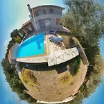 Villa Thalea Tsoukaládhes
